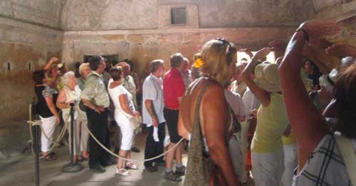 Visitor crowding in the Forum Baths (Pompeii)